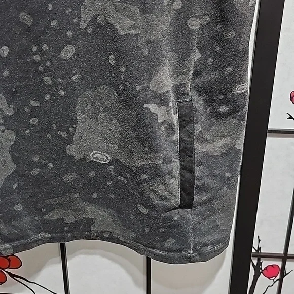 Ecko Sleeveless‎ Camo Hoodie Shirt Medium - Picture 5 of 6